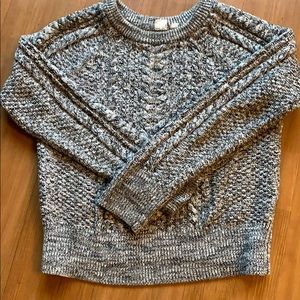 Get it now cute Gray Sweater 👏👏👏😊